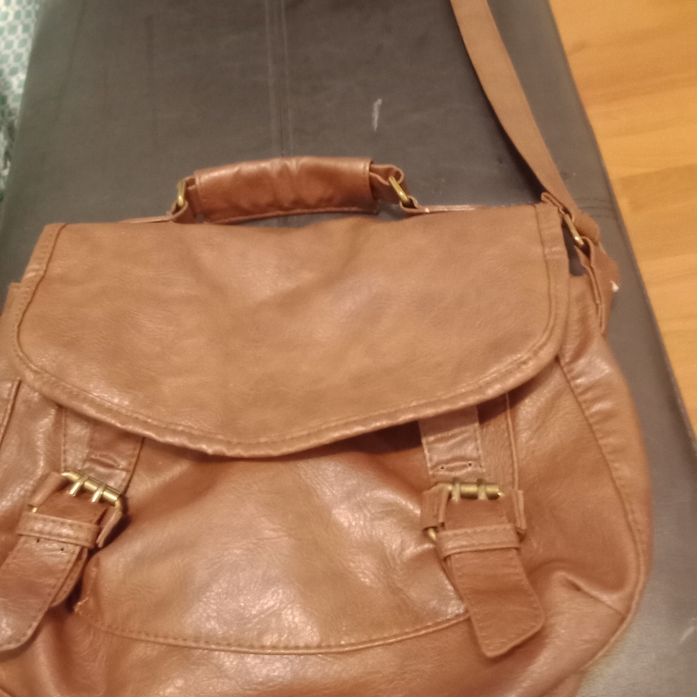 Mossimo purse with handle and shoulder strap